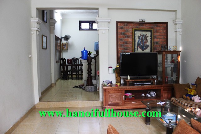 Nhà giá rẻ,3 phòng ngủ, đầy đủ nội thất ở quận Tây Hồ